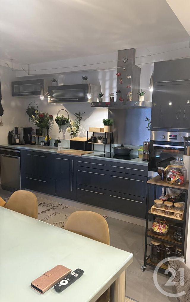 Appartement F4 à louer - 4 pièces - 98.0 m2 - PONTARLIER - 25 - FRANCHE-COMTE - Century 21 Avenir Immobilier