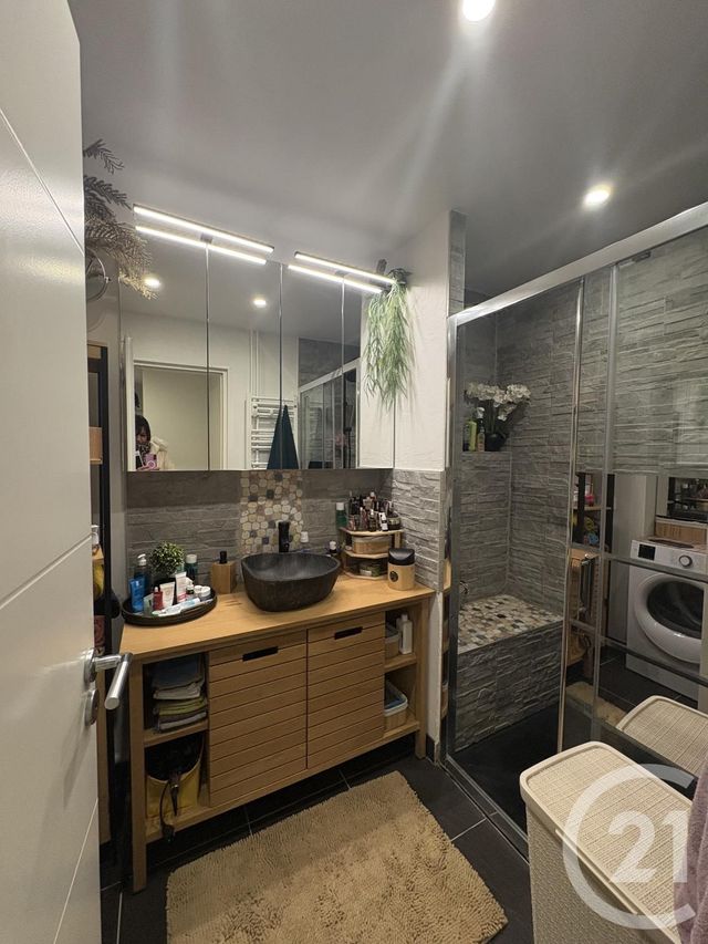 Appartement F4 à louer - 4 pièces - 98.0 m2 - PONTARLIER - 25 - FRANCHE-COMTE - Century 21 Avenir Immobilier