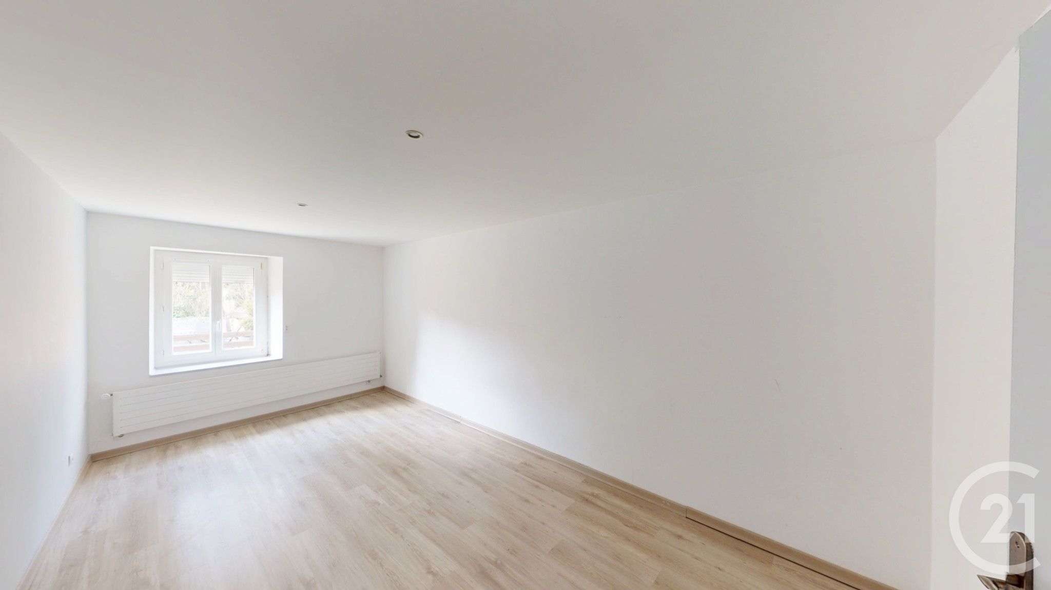 Appartement T3 à vendre - 3 pièces - 86.0 m2 - PONTARLIER - 25 - FRANCHE-COMTE - Century 21 Avenir Immobilier — 11