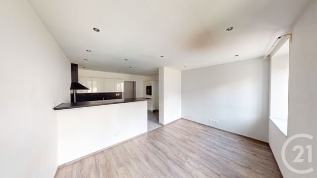 Appartement T4 à vendre - 4 pièces - 94.0 m2 - PONTARLIER - 25 - FRANCHE-COMTE - Century 21 Avenir Immobilier