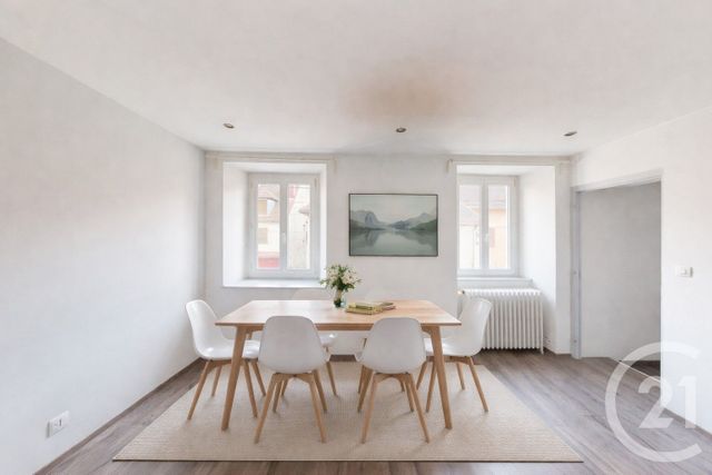 Appartement T4 à vendre - 4 pièces - 94.0 m2 - PONTARLIER - 25 - FRANCHE-COMTE - Century 21 Avenir Immobilier