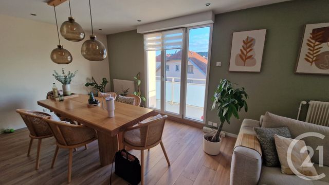 Appartement F4 à louer - 4 pièces - 92.94 m2 - PONTARLIER - 25 - FRANCHE-COMTE - Century 21 Avenir Immobilier