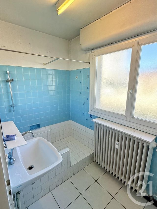 Appartement F2 à vendre - 3 pièces - 72.0 m2 - PONTARLIER - 25 - FRANCHE-COMTE - Century 21 Avenir Immobilier