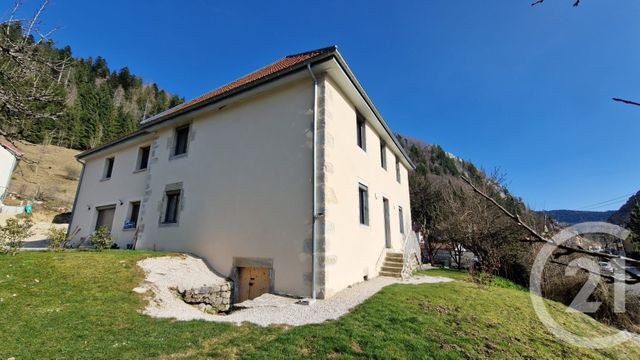 Appartement Duplex à louer - 3 pièces - 61.93 m2 - LA CLUSE ET MIJOUX - 25 - FRANCHE-COMTE - Century 21 Avenir Immobilier