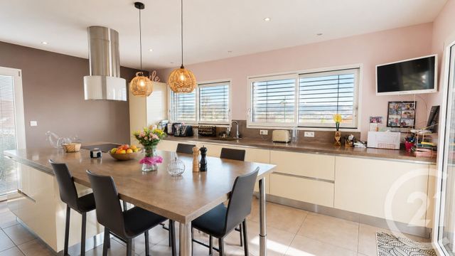 maison à vendre - 10 pièces - 212.0 m2 - VUILLECIN - 25 - FRANCHE-COMTE - Century 21 Avenir Immobilier
