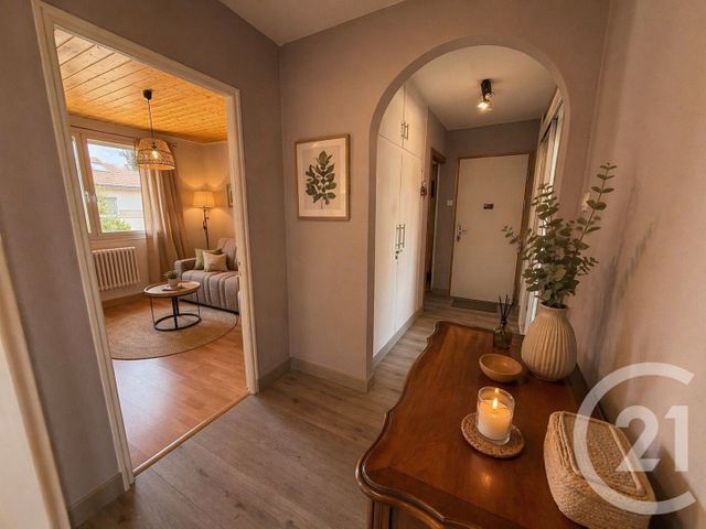 Appartement F3 à vendre - 4 pièces - 69.15 m2 - PONTARLIER - 25 - FRANCHE-COMTE - Century 21 Avenir Immobilier