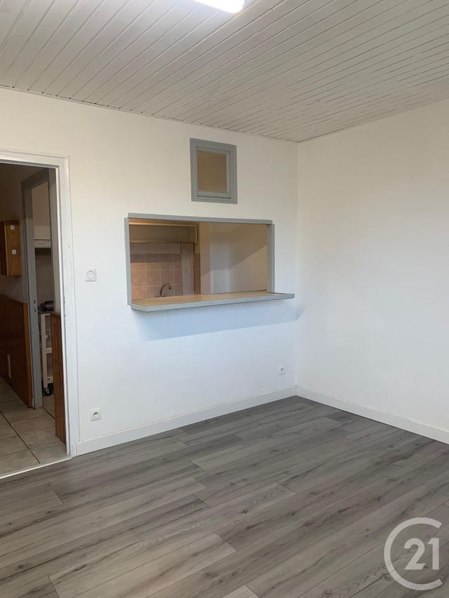 Appartement Studio à louer - 1 pièce - 27.0 m2 - PONTARLIER - 25 - FRANCHE-COMTE - Century 21 Avenir Immobilier