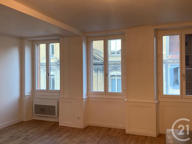 Appartement F3 à louer - 3 pièces - 87.0 m2 - PONTARLIER - 25 - FRANCHE-COMTE - Century 21 Avenir Immobilier
