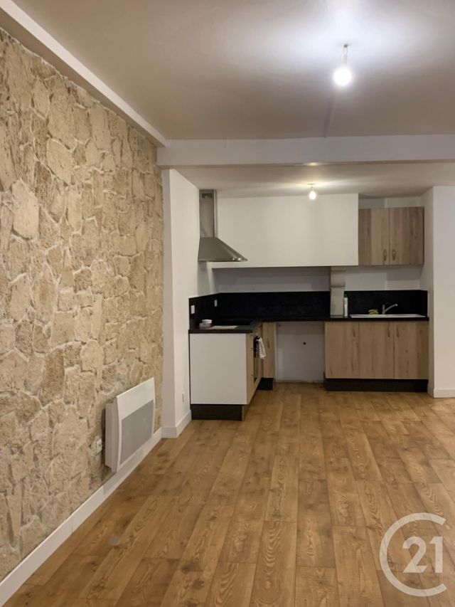 Appartement F3 à louer - 3 pièces - 87.0 m2 - PONTARLIER - 25 - FRANCHE-COMTE - Century 21 Avenir Immobilier