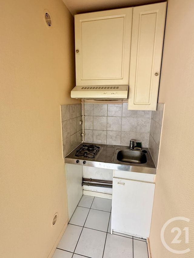 Appartement F2 à vendre - 2 pièces - 28.0 m2 - PONTARLIER - 25 - FRANCHE-COMTE - Century 21 Avenir Immobilier
