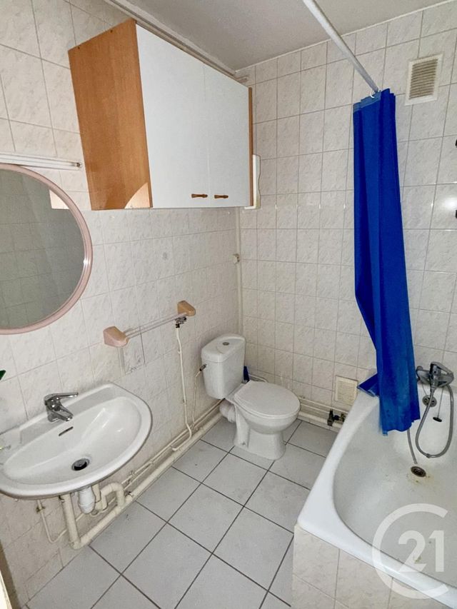 Appartement F2 à vendre - 2 pièces - 28.0 m2 - PONTARLIER - 25 - FRANCHE-COMTE - Century 21 Avenir Immobilier