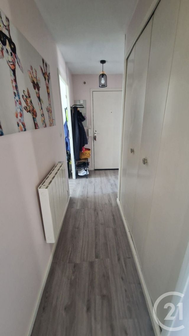 Appartement F3 à louer - 3 pièces - 69.0 m2 - PONTARLIER - 25 - FRANCHE-COMTE - Century 21 Avenir Immobilier