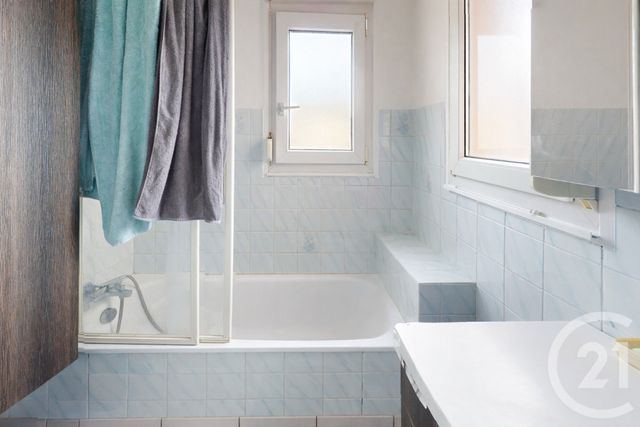 Appartement F2 à louer - 2 pièces - 55.73 m2 - PONTARLIER - 25 - FRANCHE-COMTE - Century 21 Avenir Immobilier