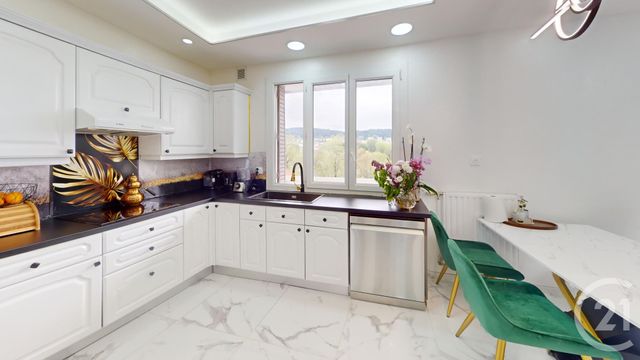 Appartement à vendre - 4 pièces - 77.24 m2 - PONTARLIER - 25 - FRANCHE-COMTE - Century 21 Avenir Immobilier