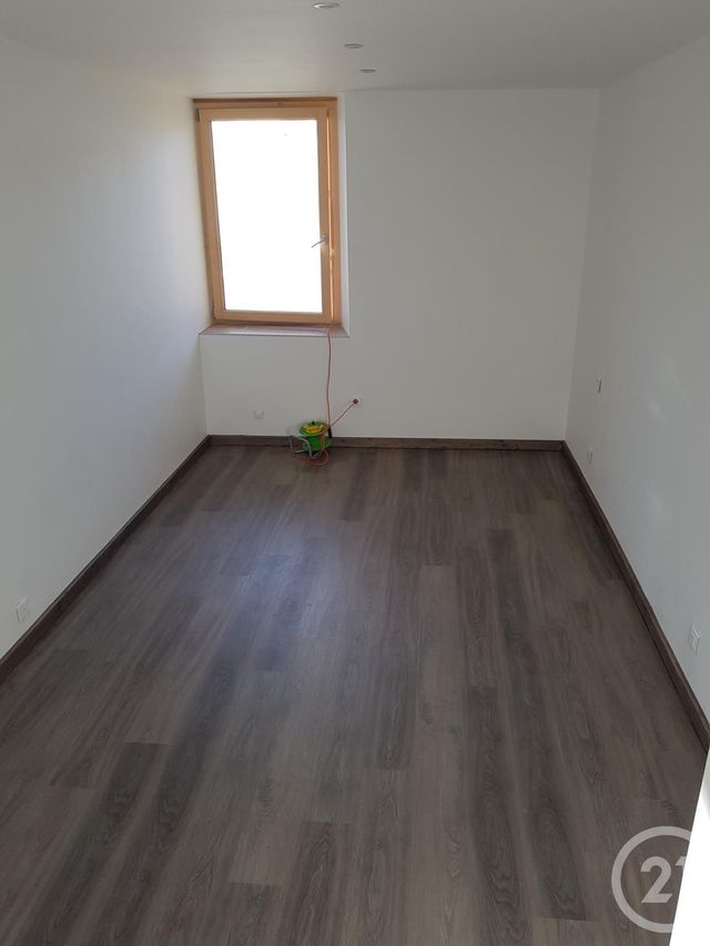 Appartement F3 à louer - 3 pièces - 87.21 m2 - OYE ET PALLET - 25 - FRANCHE-COMTE - Century 21 Avenir Immobilier