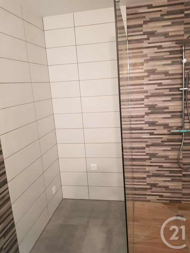 Appartement F3 à louer - 3 pièces - 87.21 m2 - OYE ET PALLET - 25 - FRANCHE-COMTE - Century 21 Avenir Immobilier