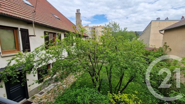 Appartement F1 bis à louer - 2 pièces - 61.14 m2 - PONTARLIER - 25 - FRANCHE-COMTE - Century 21 Avenir Immobilier