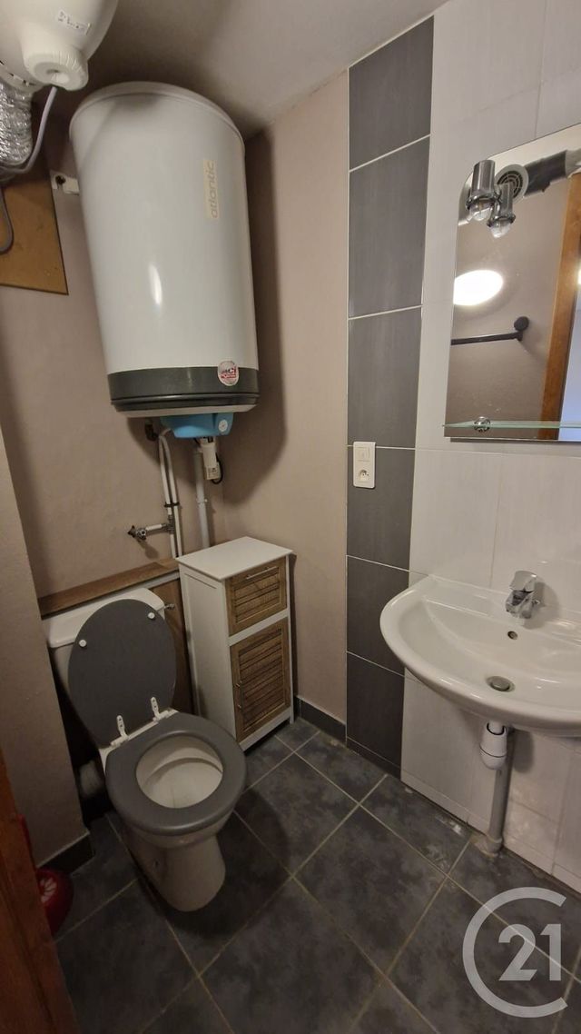 Appartement F1 bis à louer - 2 pièces - 61.14 m2 - PONTARLIER - 25 - FRANCHE-COMTE - Century 21 Avenir Immobilier