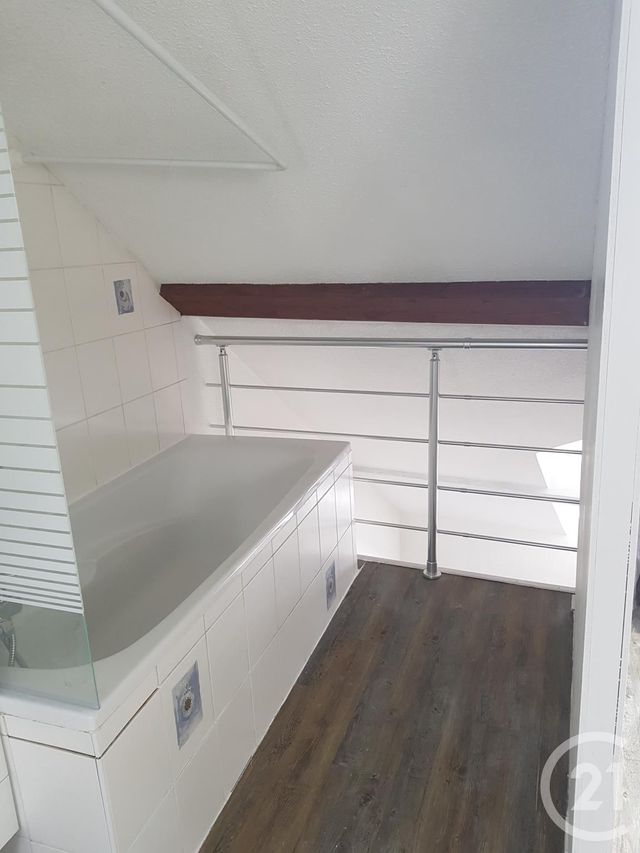 Appartement Duplex à louer - 2 pièces - 58.46 m2 - PONTARLIER - 25 - FRANCHE-COMTE - Century 21 Avenir Immobilier