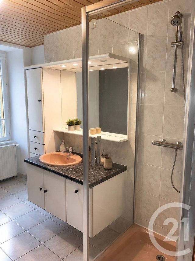 Appartement T2 à vendre - 2 pièces - 48.0 m2 - LA CLUSE ET MIJOUX - 25 - FRANCHE-COMTE - Century 21 Avenir Immobilier