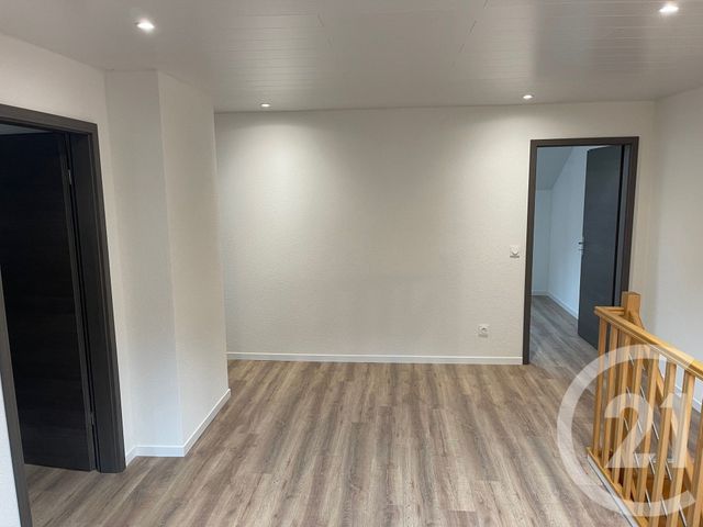 Appartement T4 à vendre - 4 pièces - 77.0 m2 - LA CLUSE ET MIJOUX - 25 - FRANCHE-COMTE - Century 21 Avenir Immobilier
