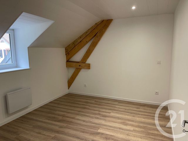 Appartement T4 à vendre - 4 pièces - 77.0 m2 - LA CLUSE ET MIJOUX - 25 - FRANCHE-COMTE - Century 21 Avenir Immobilier
