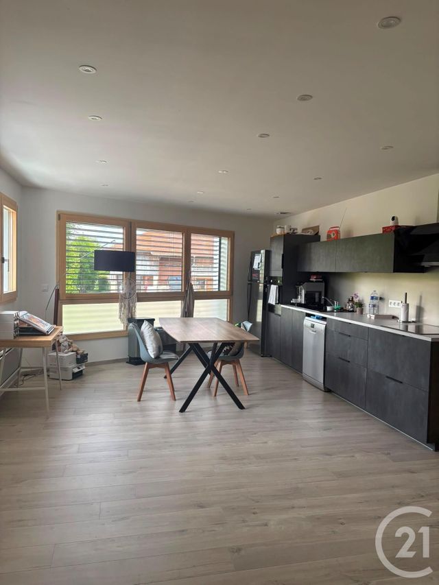 Appartement F3 à louer - 3 pièces - 76.84 m2 - SOMBACOUR - 25 - FRANCHE-COMTE - Century 21 Avenir Immobilier