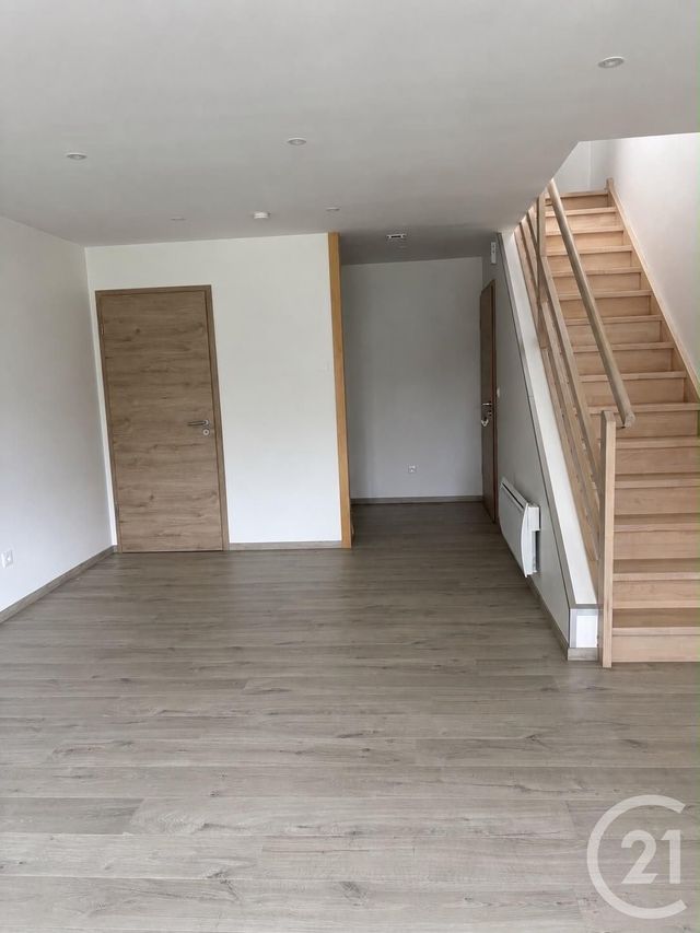 Appartement F3 à louer - 3 pièces - 76.84 m2 - SOMBACOUR - 25 - FRANCHE-COMTE - Century 21 Avenir Immobilier