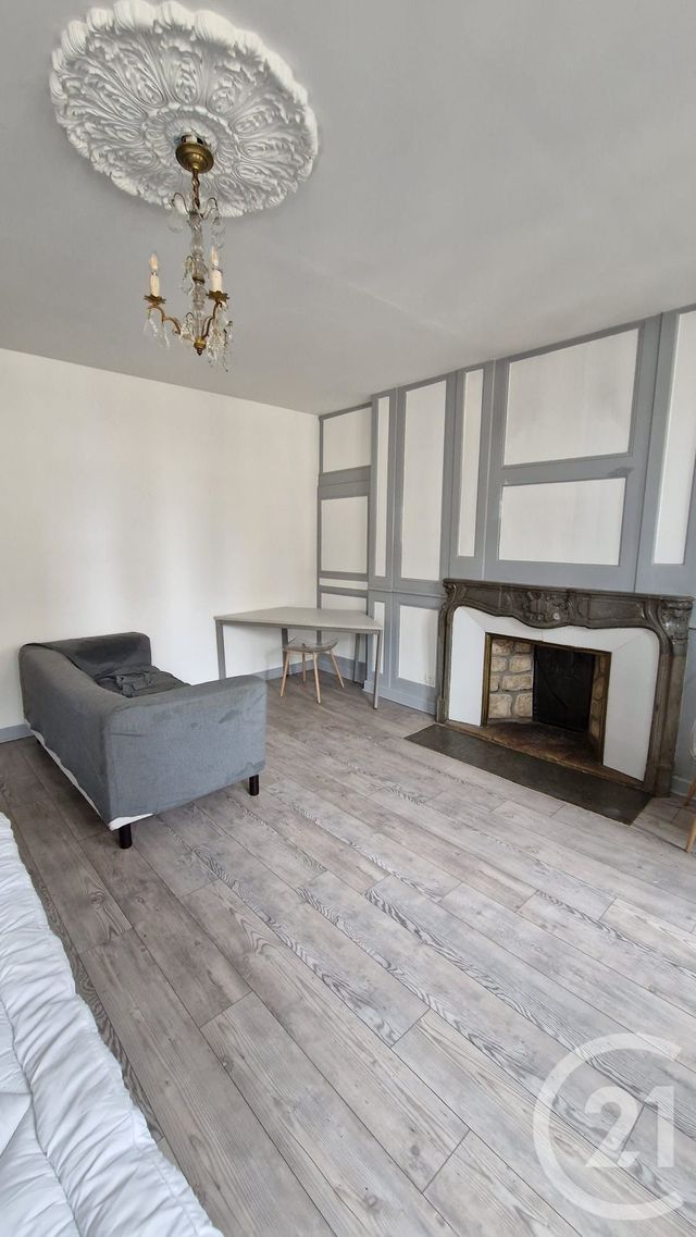 Appartement F2 à louer - 2 pièces - 55.0 m2 - PONTARLIER - 25 - FRANCHE-COMTE - Century 21 Avenir Immobilier