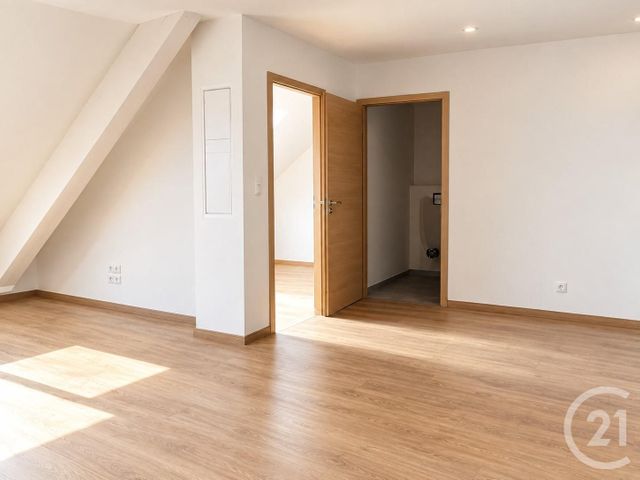 Appartement Duplex à louer - 3 pièces - 43.12 m2 - PONTARLIER - 25 - FRANCHE-COMTE - Century 21 Avenir Immobilier