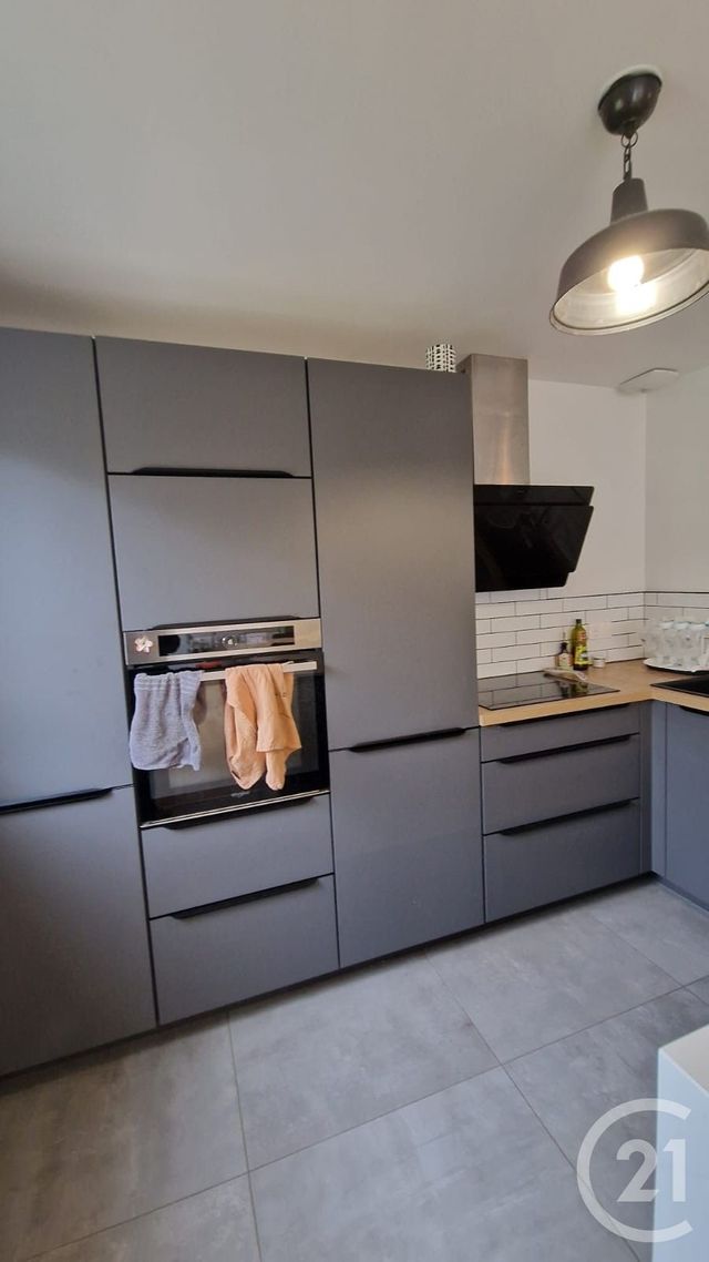 Appartement F4 à louer - 4 pièces - 88.63 m2 - PONTARLIER - 25 - FRANCHE-COMTE - Century 21 Avenir Immobilier