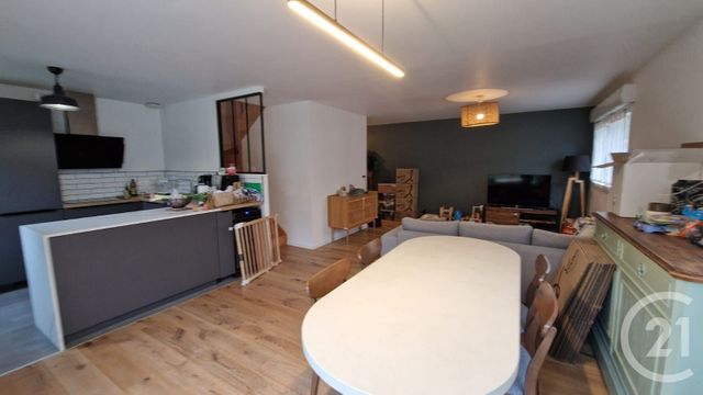 Appartement F4 à louer - 4 pièces - 88.63 m2 - PONTARLIER - 25 - FRANCHE-COMTE - Century 21 Avenir Immobilier
