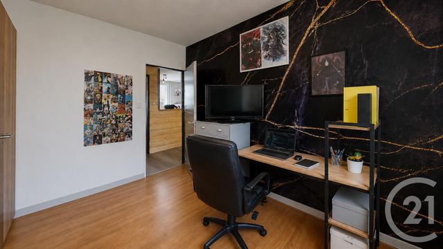 Appartement F3 à vendre - 3 pièces - 72.0 m2 - PONTARLIER - 25 - FRANCHE-COMTE - Century 21 Avenir Immobilier