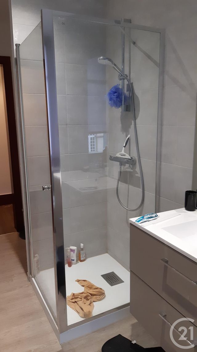Appartement T2 à louer - 2 pièces - 57.93 m2 - PONTARLIER - 25 - FRANCHE-COMTE - Century 21 Avenir Immobilier