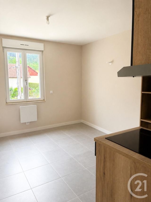 Appartement Duplex à louer - 4 pièces - 75.73 m2 - PONTARLIER - 25 - FRANCHE-COMTE - Century 21 Avenir Immobilier