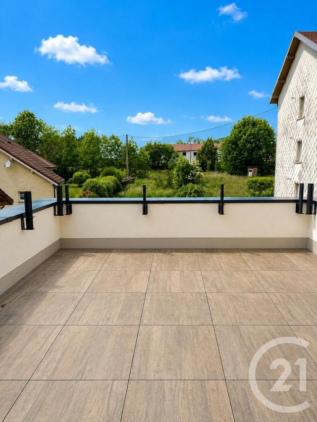 Appartement Duplex à louer - 4 pièces - 75.73 m2 - PONTARLIER - 25 - FRANCHE-COMTE - Century 21 Avenir Immobilier