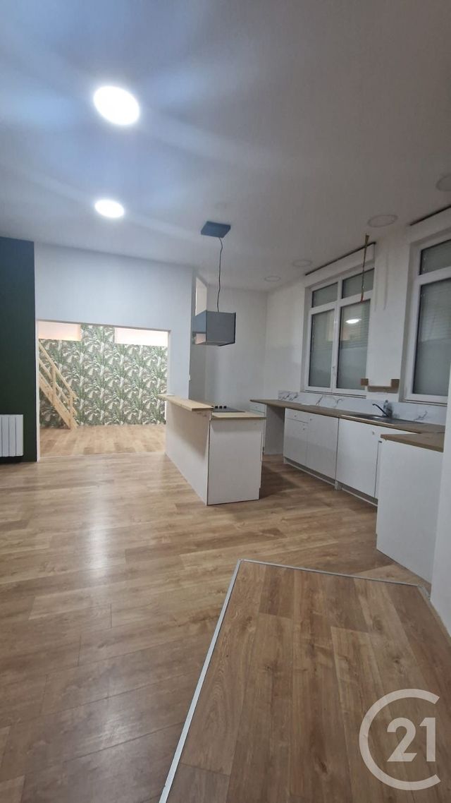 Appartement F3 bis à louer - 4 pièces - 123.0 m2 - SOMBACOUR - 25 - FRANCHE-COMTE - Century 21 Avenir Immobilier
