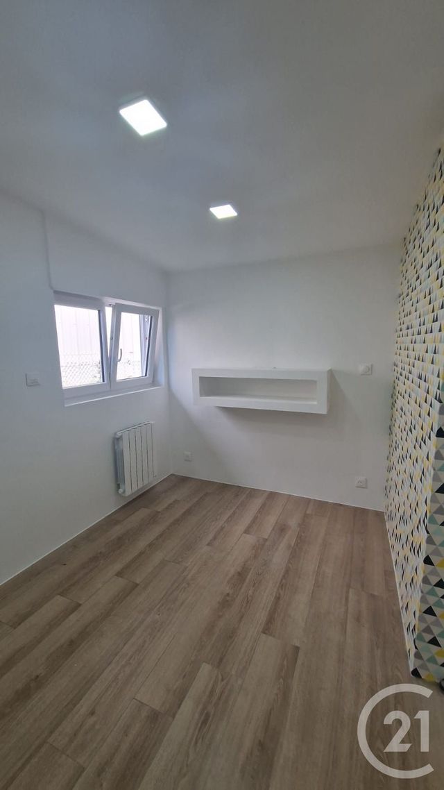 Appartement F3 bis à louer - 4 pièces - 123.0 m2 - SOMBACOUR - 25 - FRANCHE-COMTE - Century 21 Avenir Immobilier