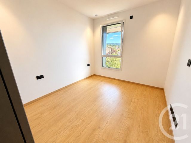 Appartement F3 bis à vendre - 5 pièces - 84.17 m2 - DOUBS - 25 - FRANCHE-COMTE - Century 21 Avenir Immobilier