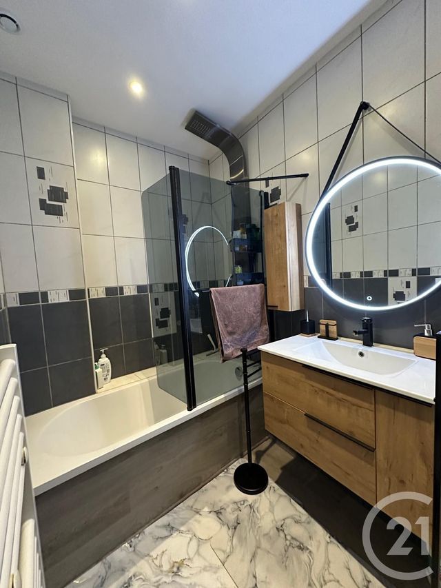 Appartement F3 à louer - 3 pièces - 68.08 m2 - PONTARLIER - 25 - FRANCHE-COMTE - Century 21 Avenir Immobilier
