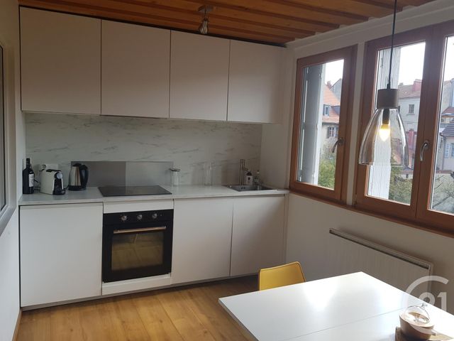 Appartement F1 à louer - 1 pièce - 35.0 m2 - PONTARLIER - 25 - FRANCHE-COMTE - Century 21 Avenir Immobilier