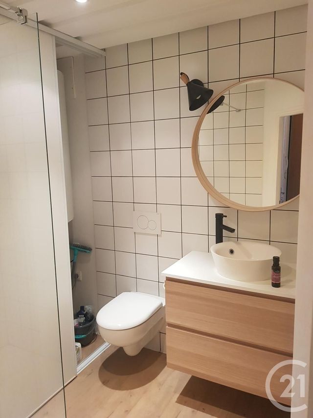 Appartement F1 à louer - 1 pièce - 35.0 m2 - PONTARLIER - 25 - FRANCHE-COMTE - Century 21 Avenir Immobilier
