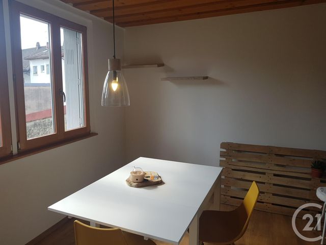 Appartement F1 à louer - 1 pièce - 35.0 m2 - PONTARLIER - 25 - FRANCHE-COMTE - Century 21 Avenir Immobilier