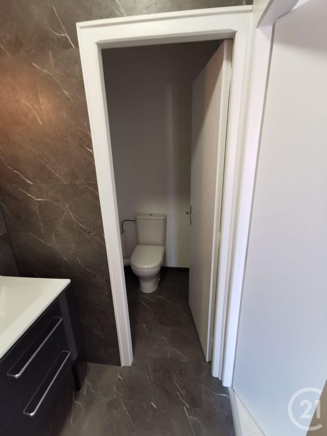 Appartement F1 à louer - 2 pièces - 37.0 m2 - PONTARLIER - 25 - FRANCHE-COMTE - Century 21 Avenir Immobilier