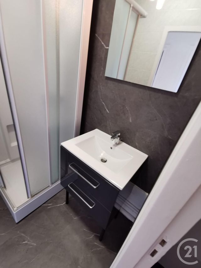 Appartement F1 à louer - 2 pièces - 37.0 m2 - PONTARLIER - 25 - FRANCHE-COMTE - Century 21 Avenir Immobilier