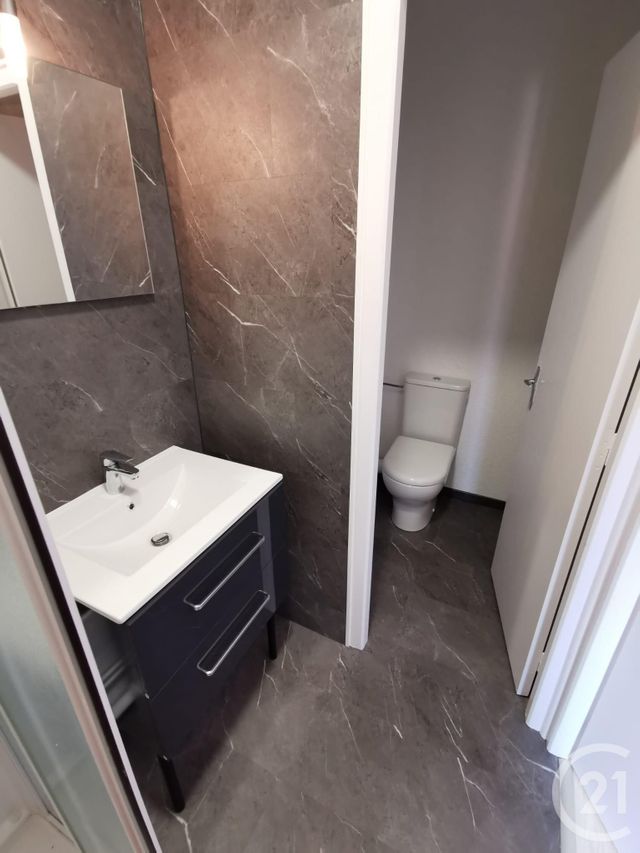 Appartement F1 à louer - 2 pièces - 37.0 m2 - PONTARLIER - 25 - FRANCHE-COMTE - Century 21 Avenir Immobilier