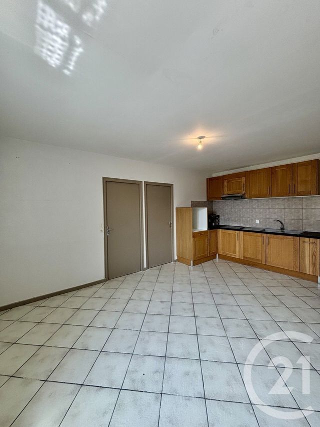 Appartement T3 à vendre - 3 pièces - 45.67 m2 - VERRIERES DE JOUX - 25 - FRANCHE-COMTE - Century 21 Avenir Immobilier