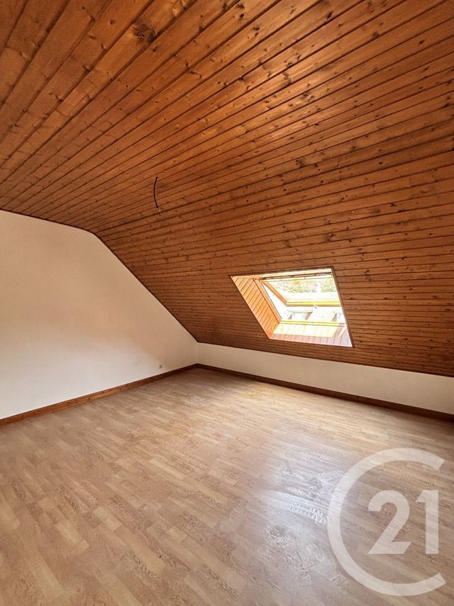 Appartement T5 à vendre - 6 pièces - 110.18 m2 - VERRIERES DE JOUX - 25 - FRANCHE-COMTE - Century 21 Avenir Immobilier