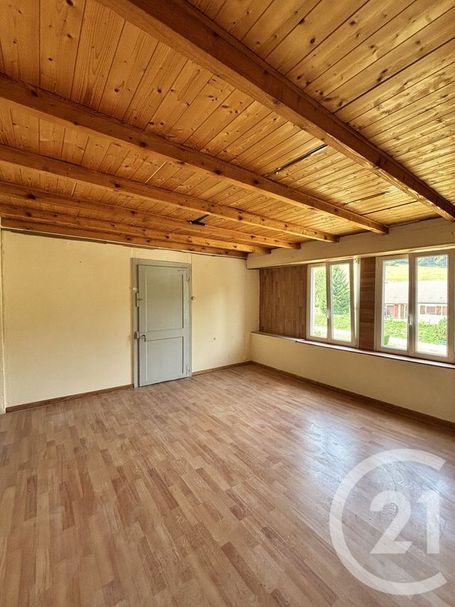 Appartement T5 à vendre - 6 pièces - 110.18 m2 - VERRIERES DE JOUX - 25 - FRANCHE-COMTE - Century 21 Avenir Immobilier