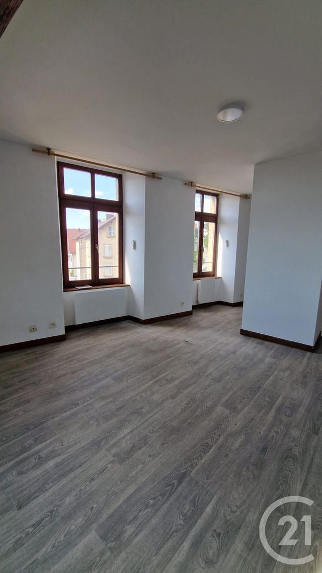 Appartement F4 à louer - 5 pièces - 85.0 m2 - PONTARLIER - 25 - FRANCHE-COMTE - Century 21 Avenir Immobilier